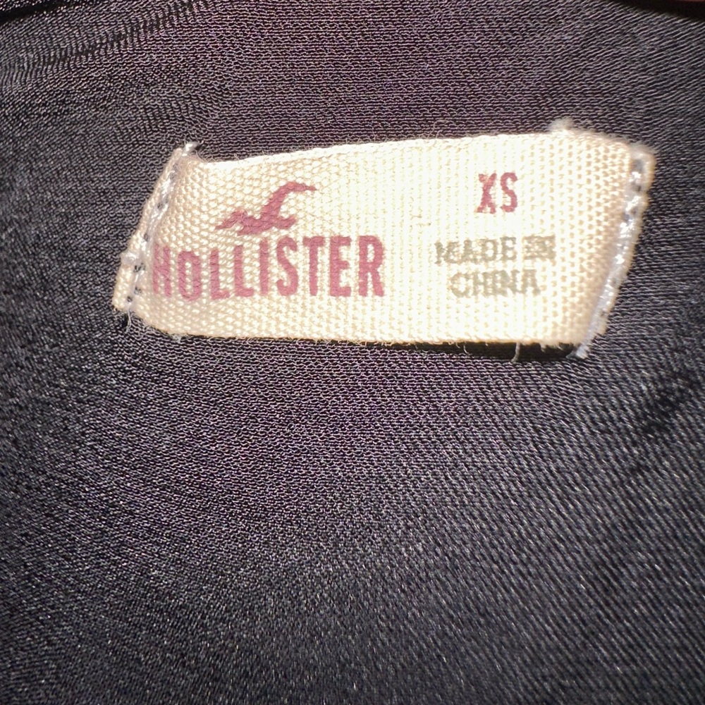 Hollister | choker halter neckline adjustable strap, floral embroidered tank top - Picture 12 of 12